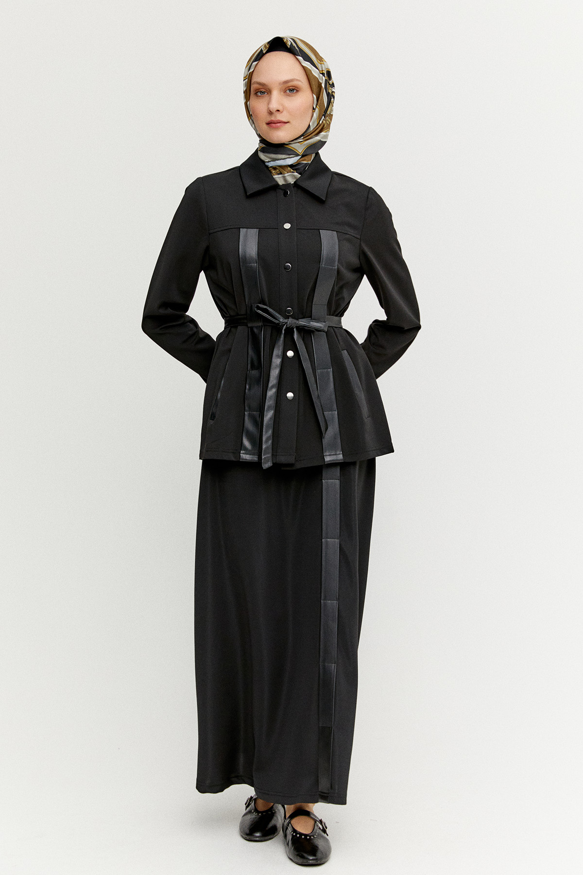 Suni Derili Şömiziye Yaka İkili Takım