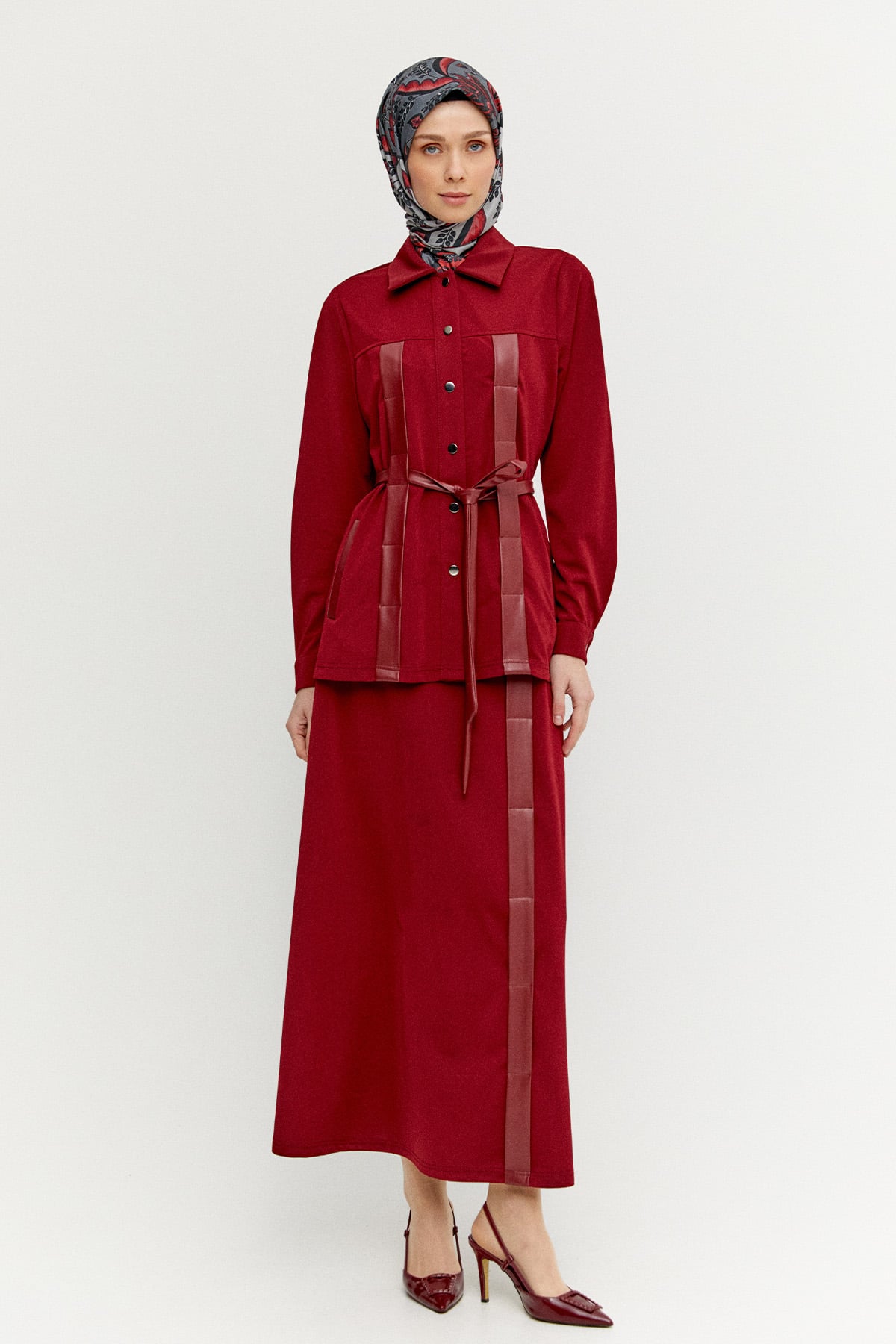 Suni Derili Şömiziye Yaka İkili Takım