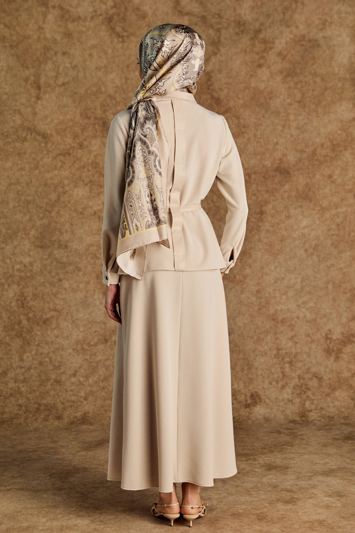 Suni Derili Şömiziye Yaka İkili Takım