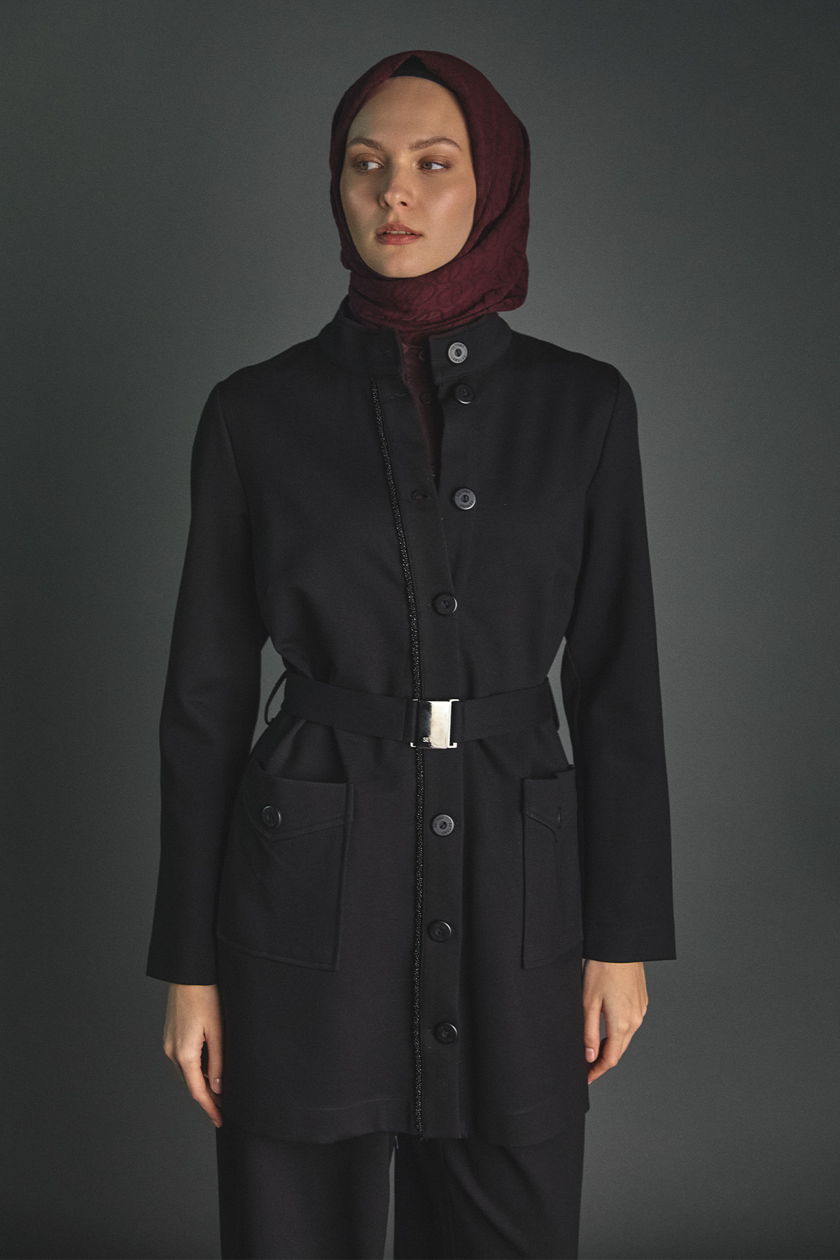 Taş Detaylı Kemerli İkili Takım