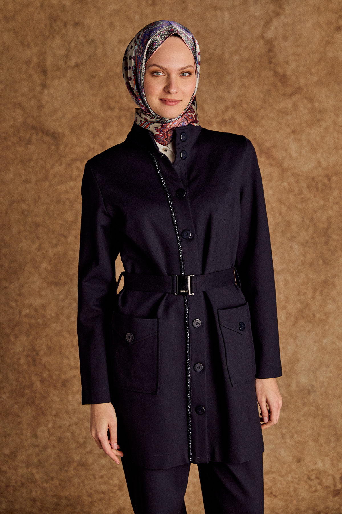 Taş Detaylı Kemerli İkili Takım