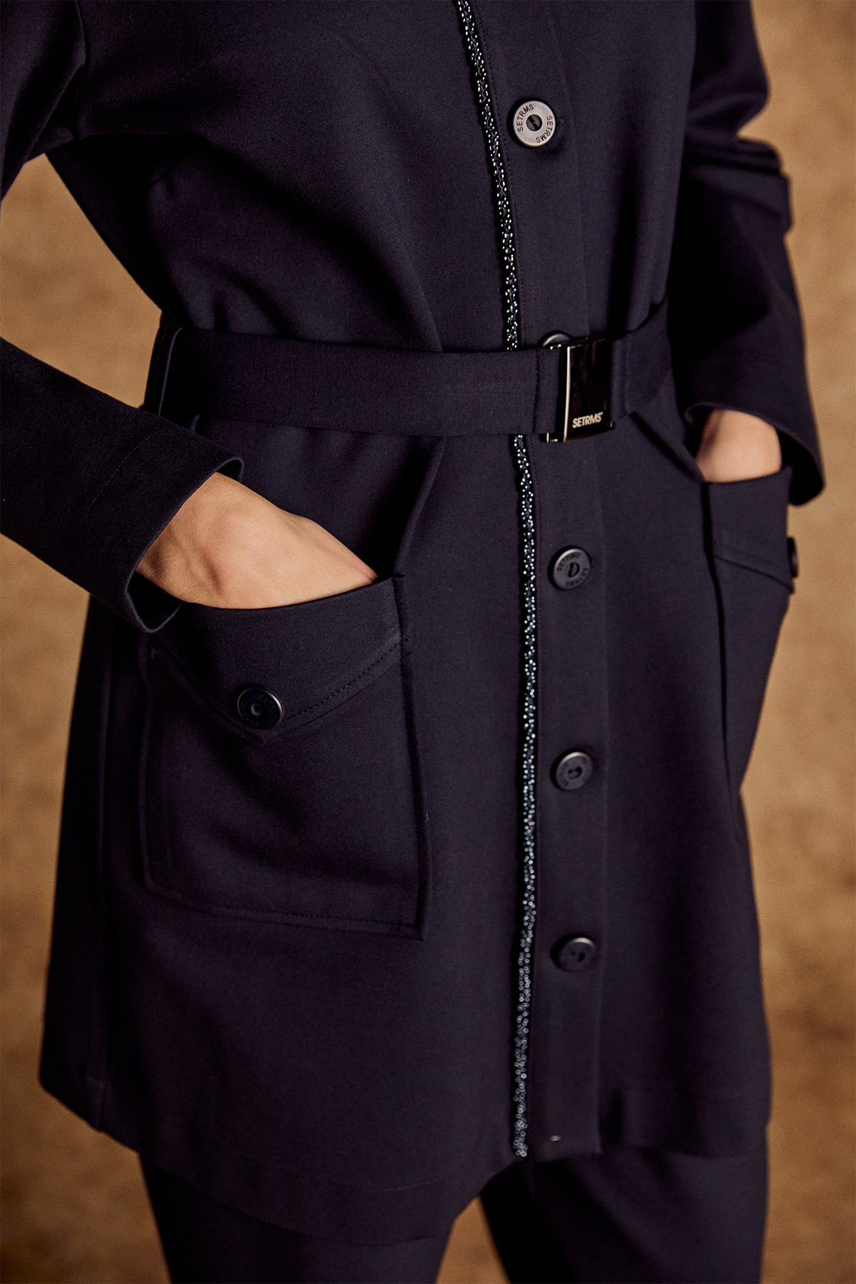 Taş Detaylı Kemerli İkili Takım