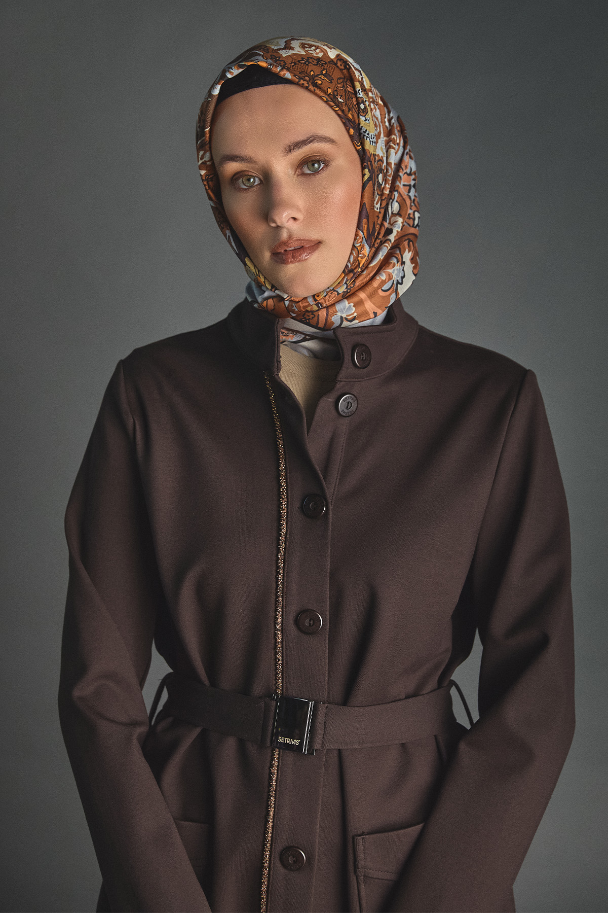 Taş Detaylı Kemerli İkili Takım