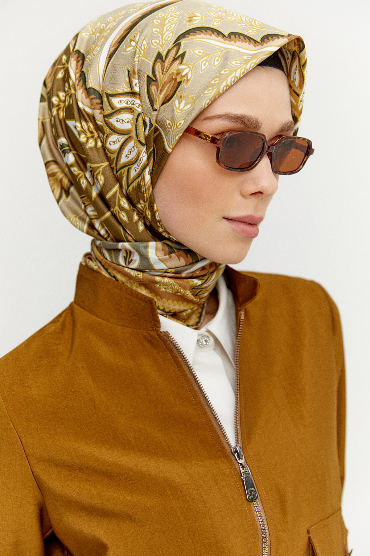 Fermuarlı Ceket Evaze Etek İkili Takım