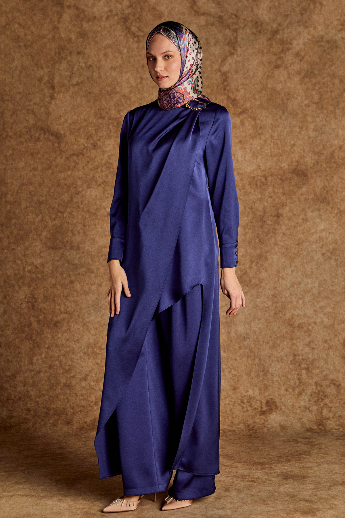 Asimetrik İkili Saten Takım