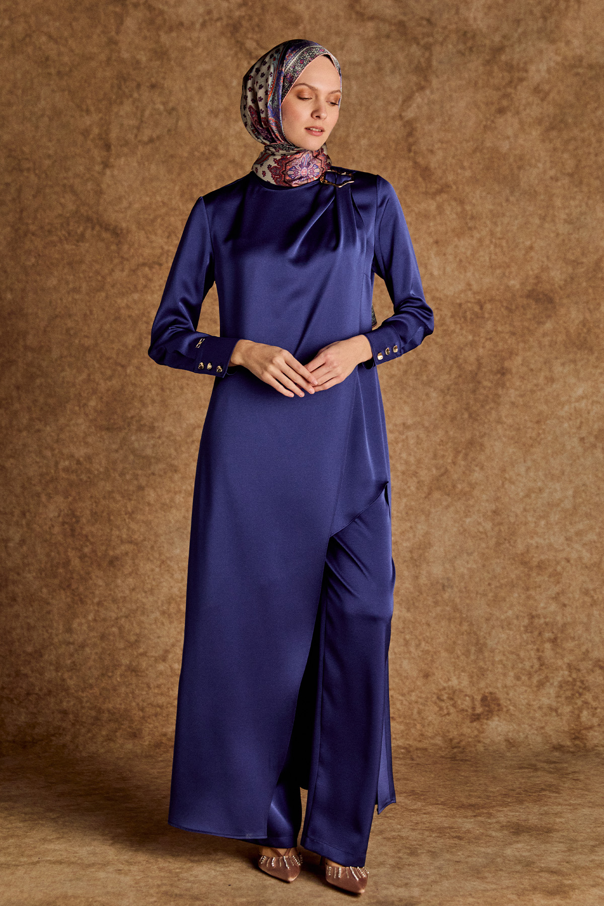 Asimetrik İkili Saten Takım