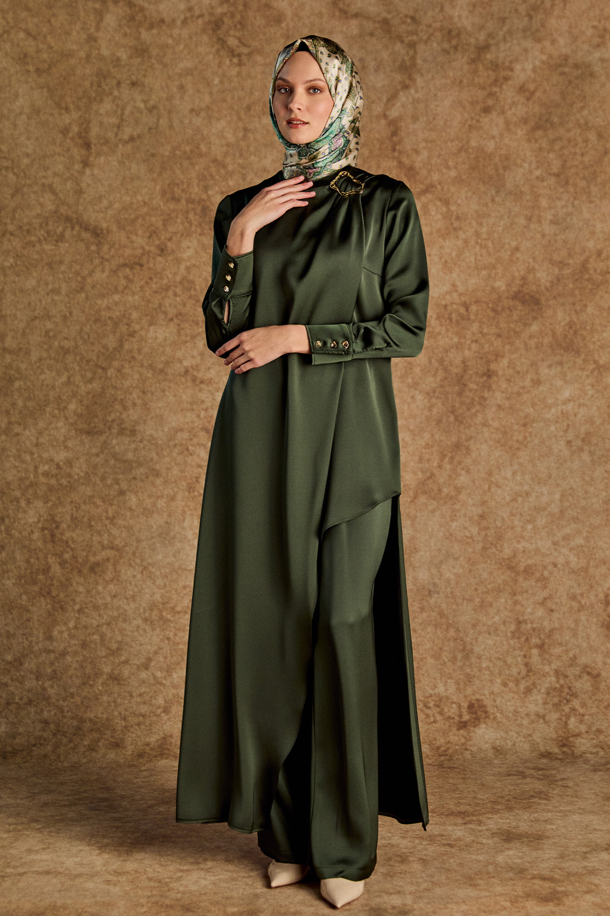 Asimetrik İkili Saten Takım