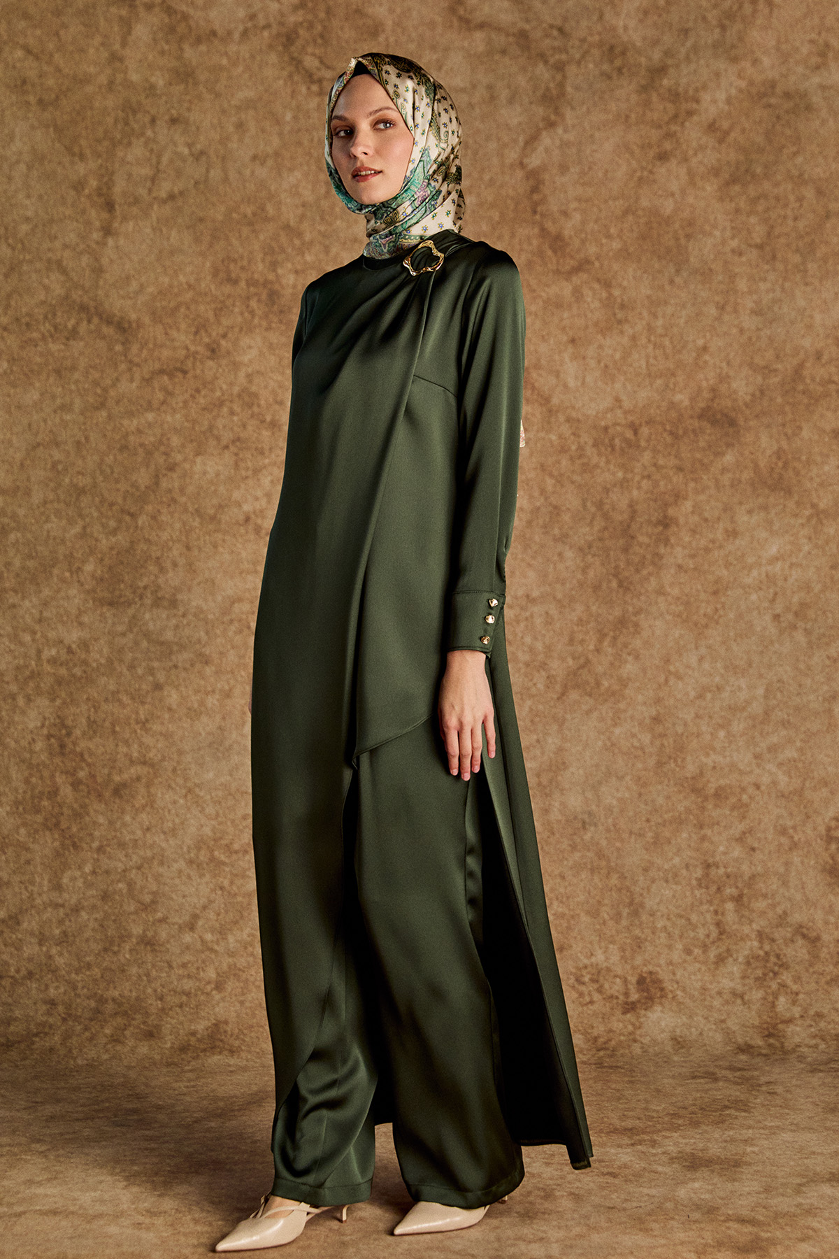 Asimetrik İkili Saten Takım