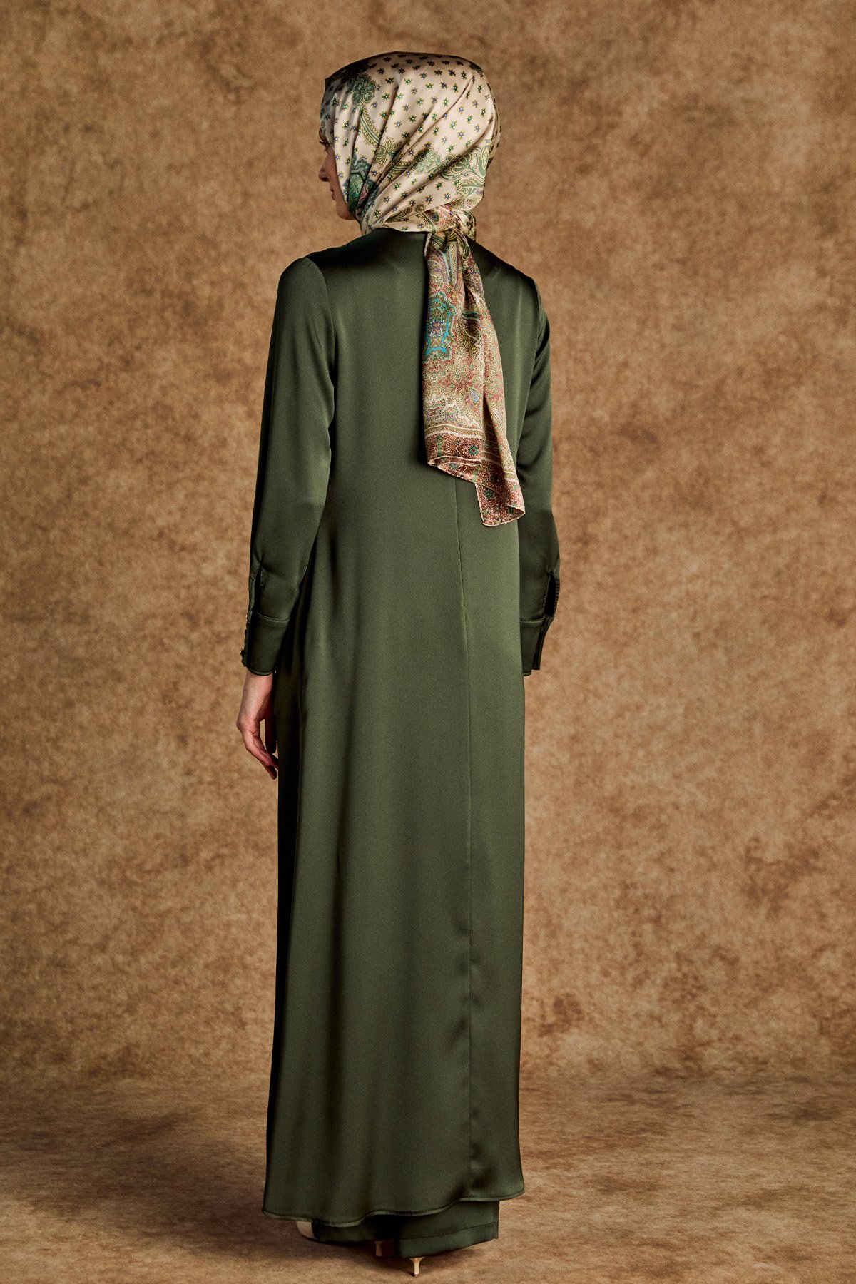 Asimetrik İkili Saten Takım