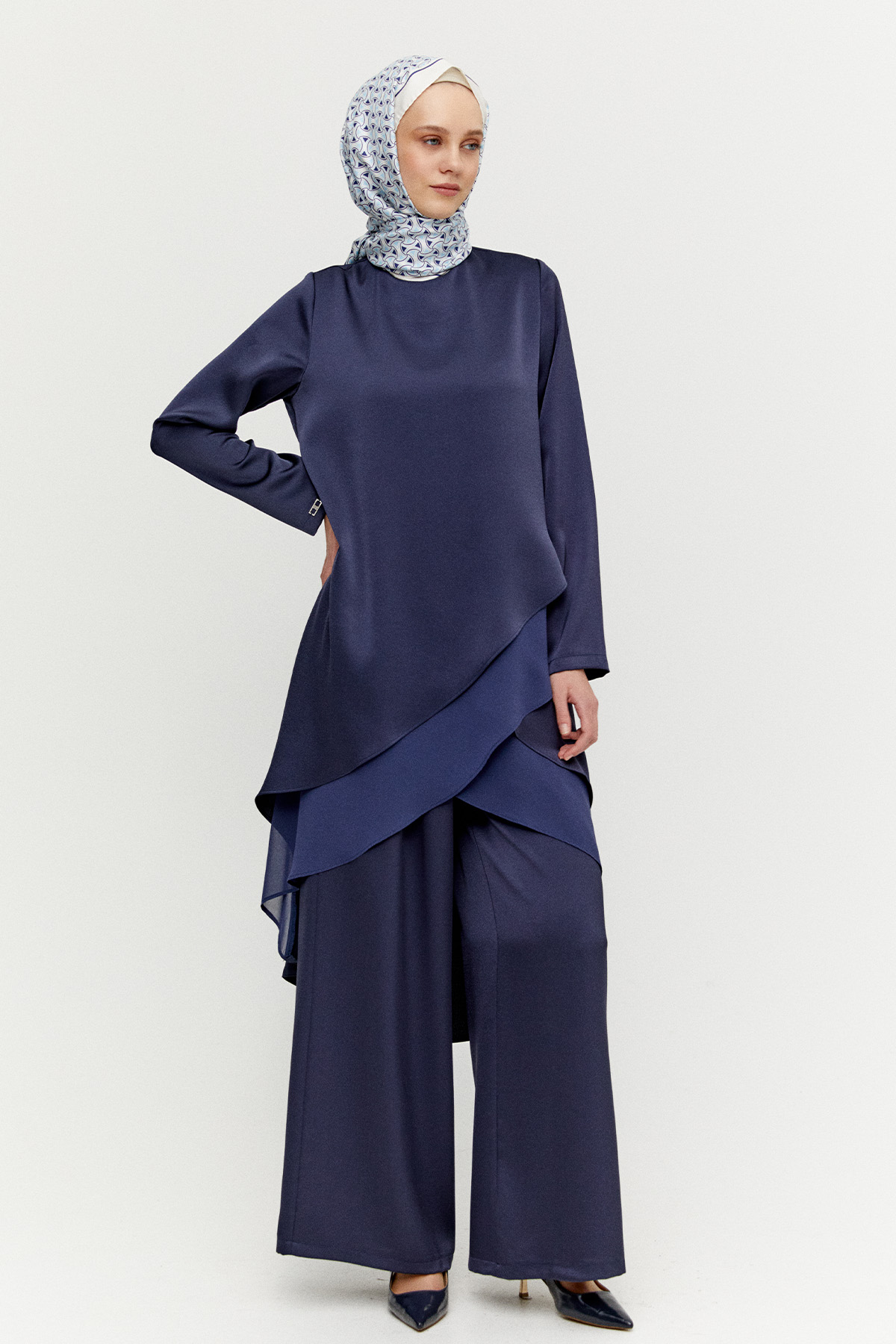 Asimetrik Tunikli Saten İkili Takım