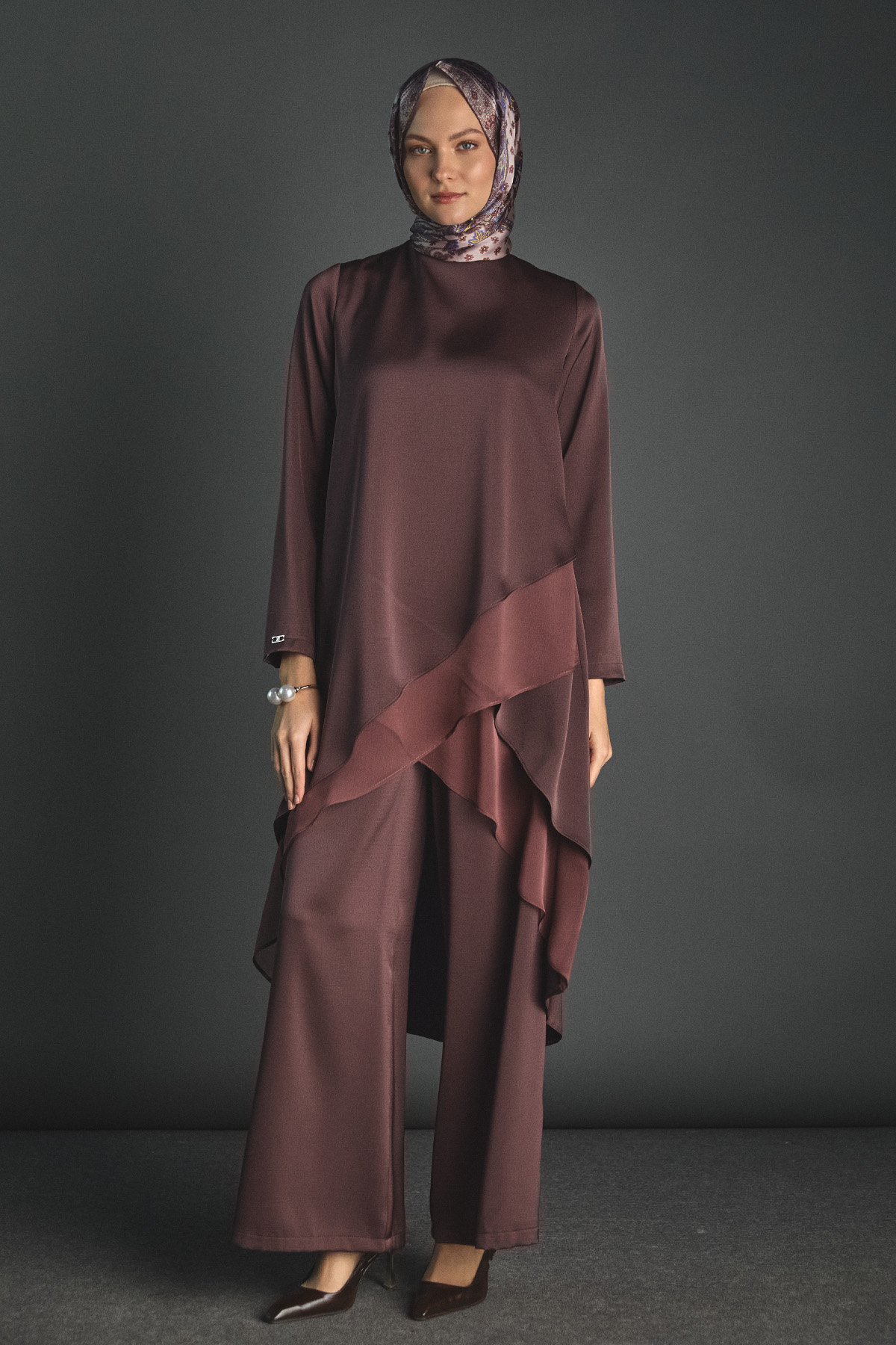 Asimetrik Tunikli Saten İkili Takım