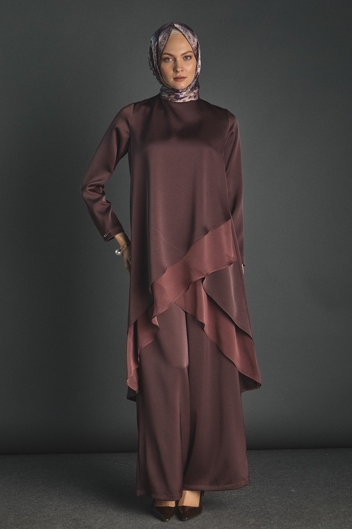 Asimetrik Tunikli Saten İkili Takım