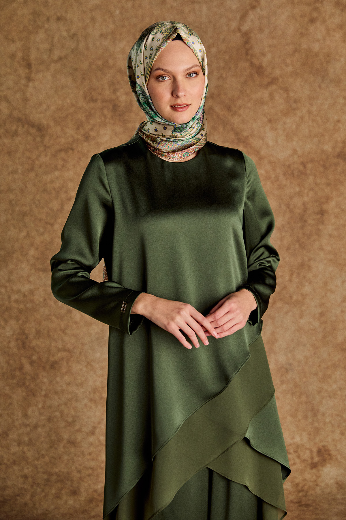 Asimetrik Tunikli Saten İkili Takım