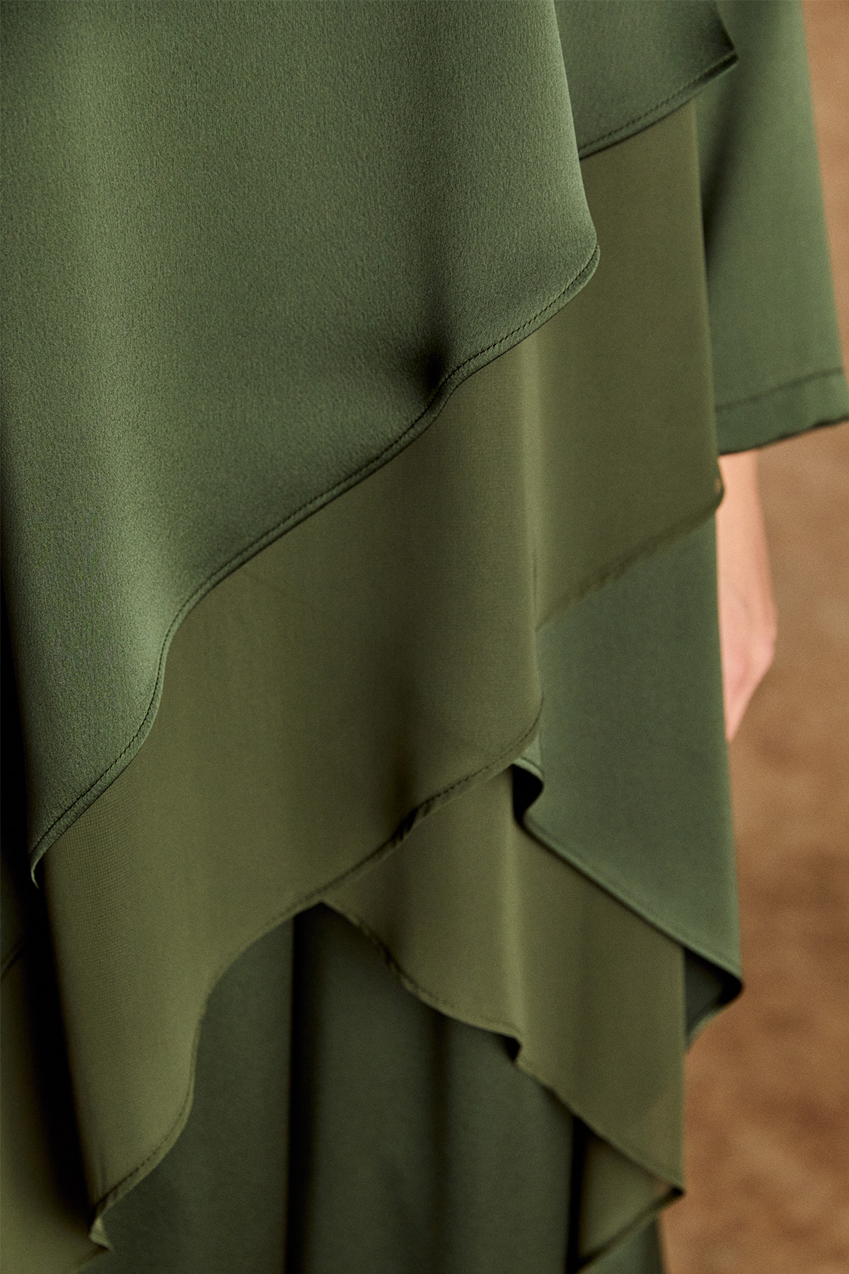 Asimetrik Tunikli Saten İkili Takım