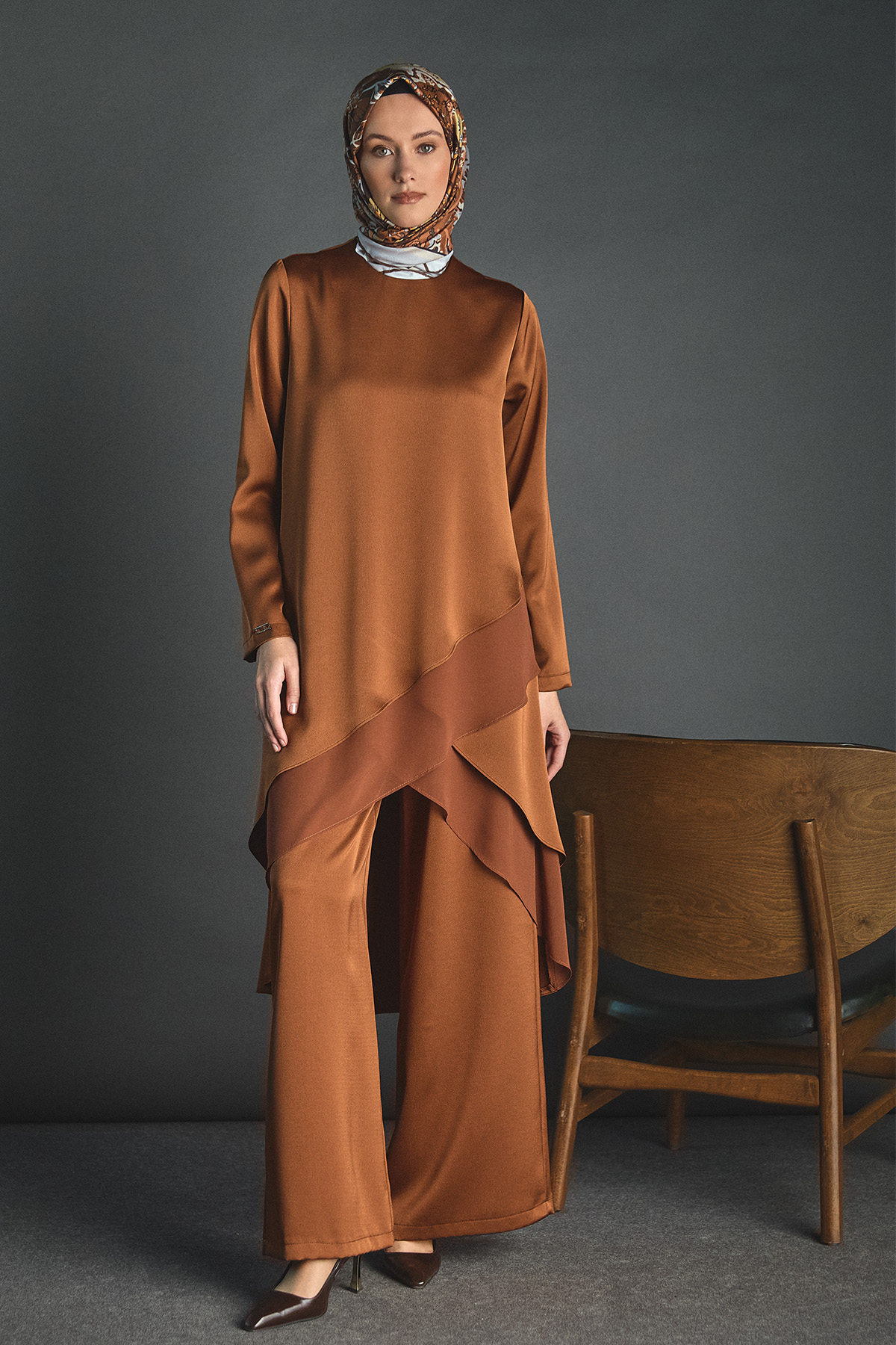 Asimetrik Tunikli Saten İkili Takım