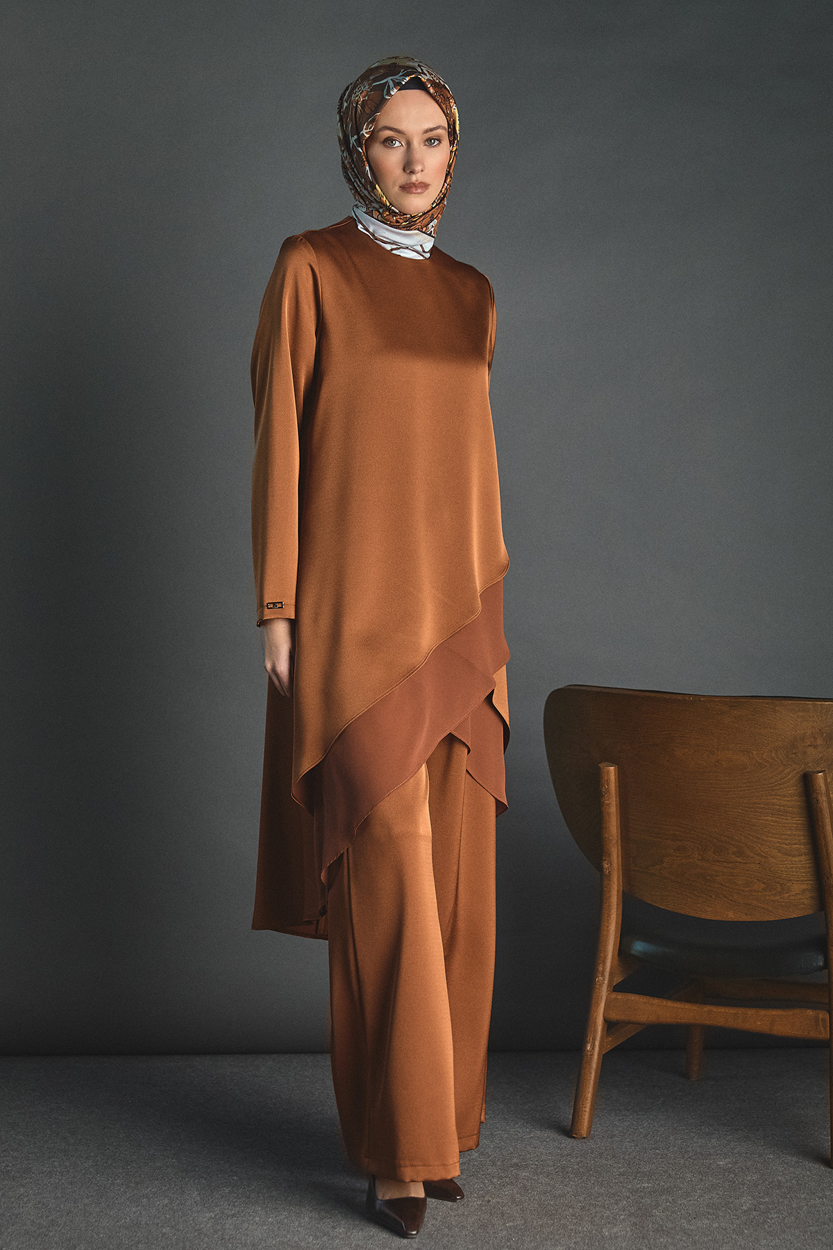 Asimetrik Tunikli Saten İkili Takım