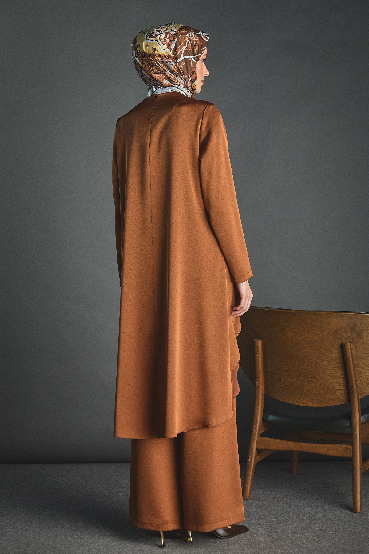 Asimetrik Tunikli Saten İkili Takım