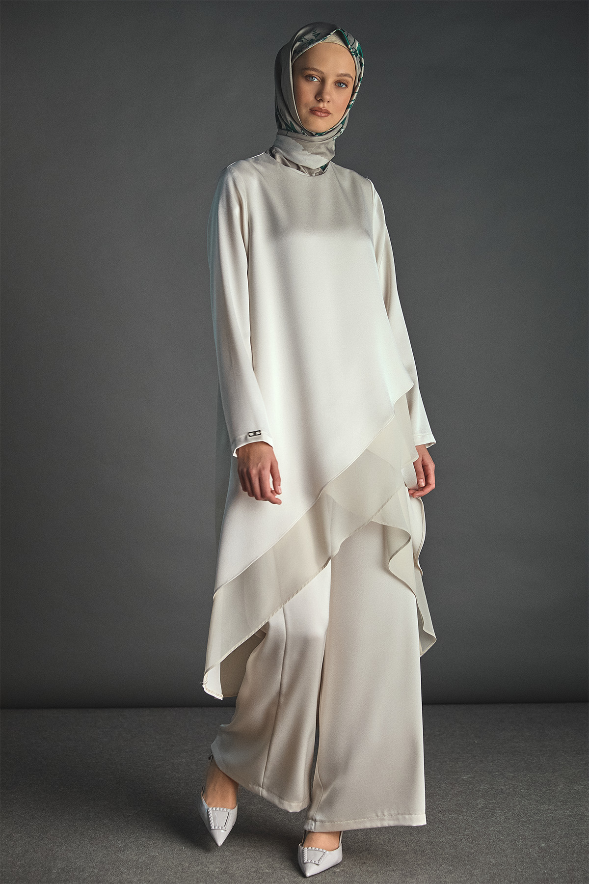 Asimetrik Tunikli Saten İkili Takım