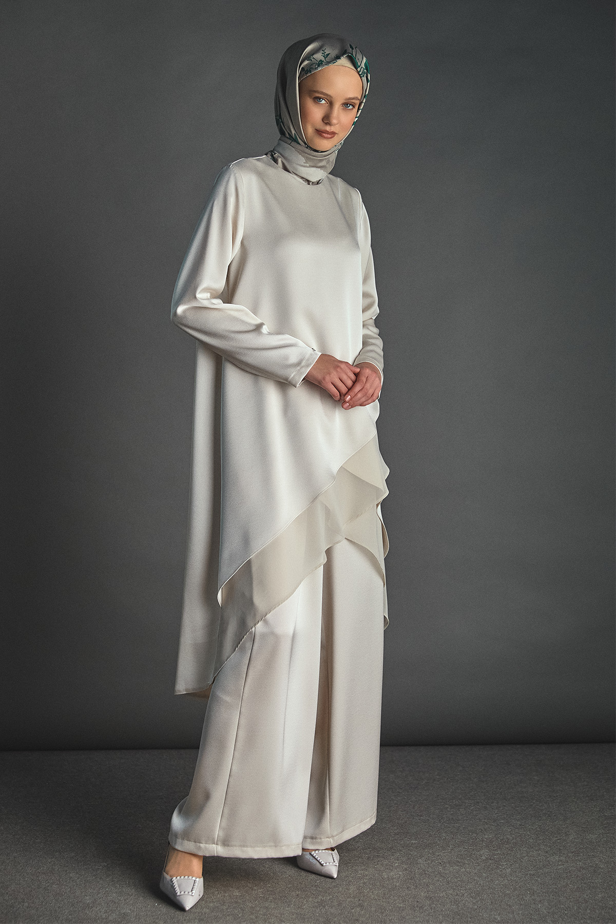 Asimetrik Tunikli Saten İkili Takım