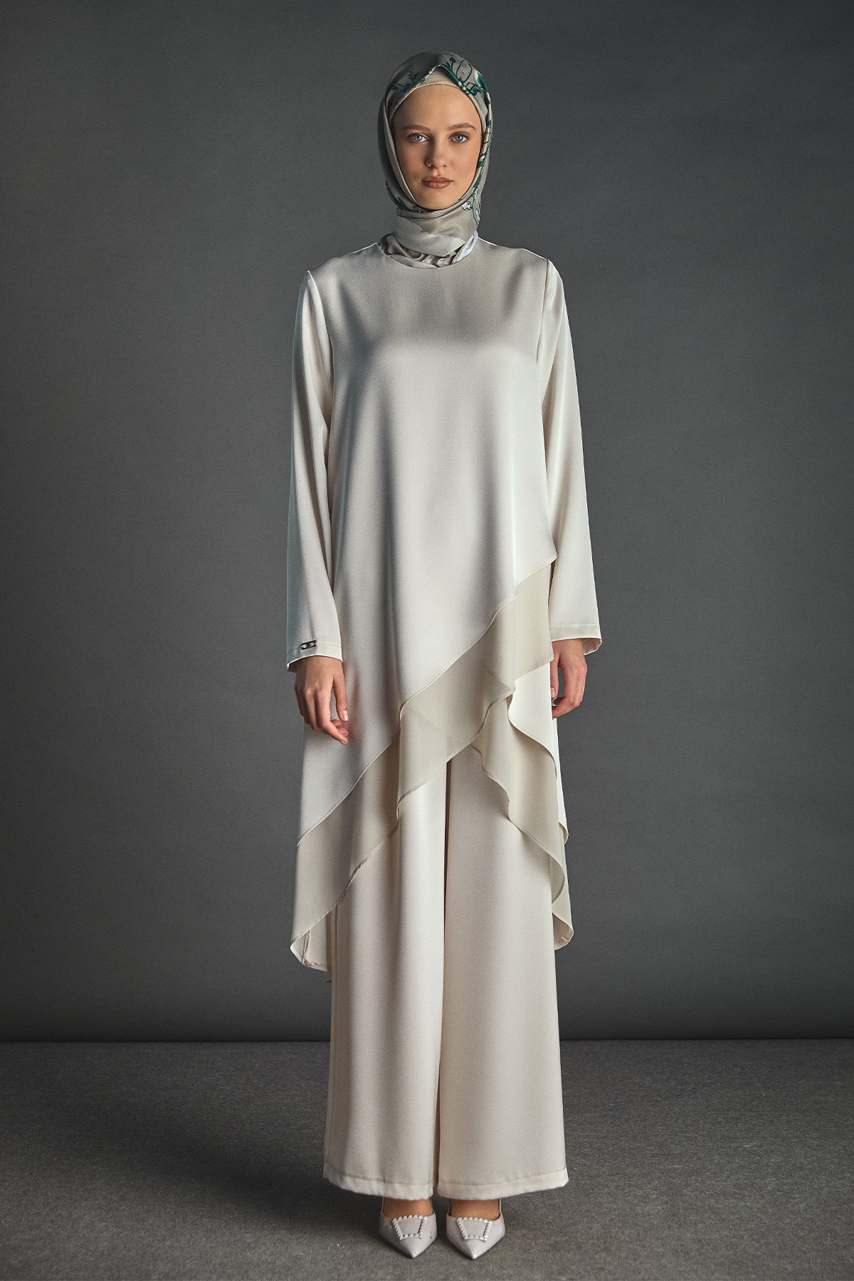 Asimetrik Tunikli Saten İkili Takım