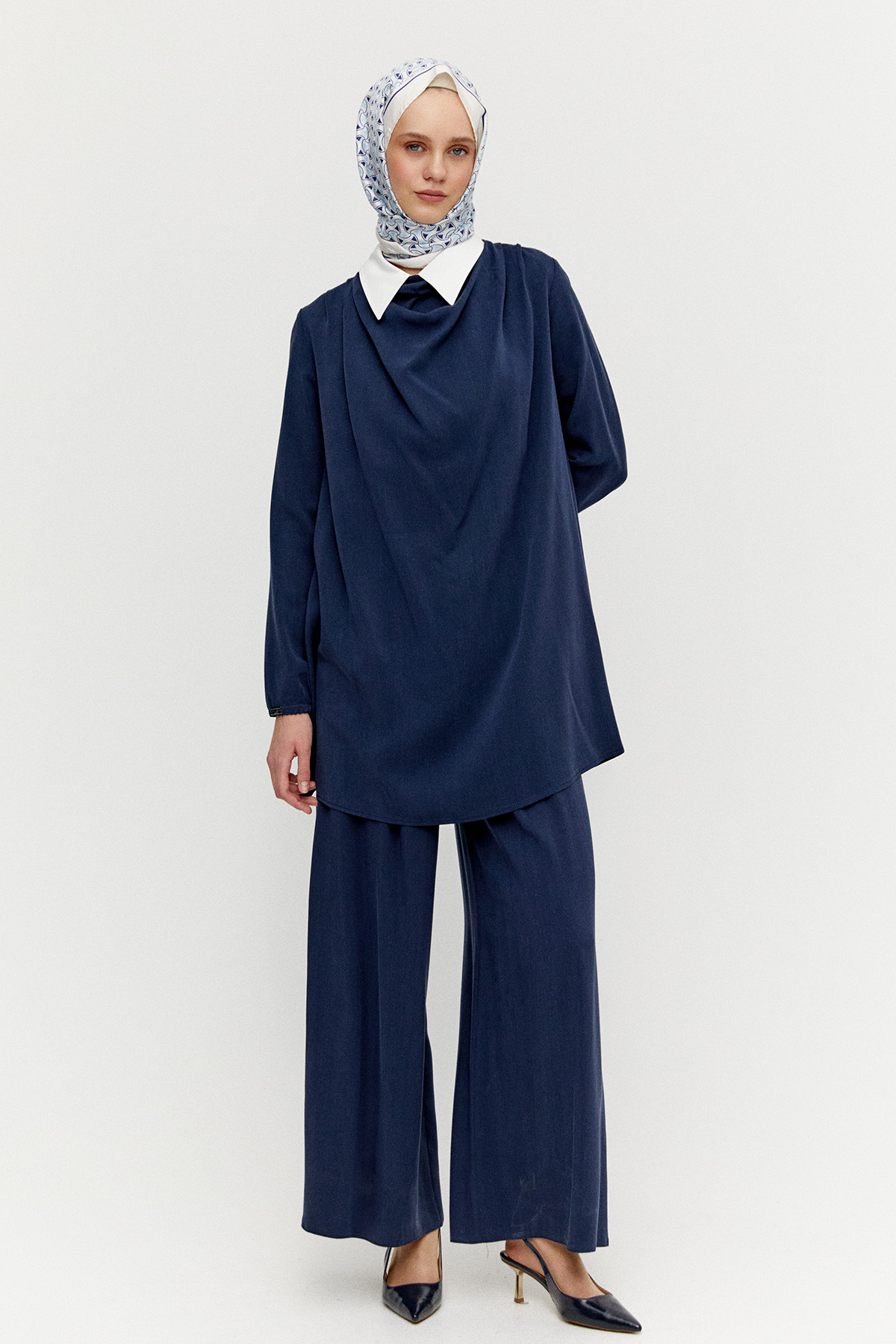 Degaje Yaka Tunik Pantolon Etek İkili Takım