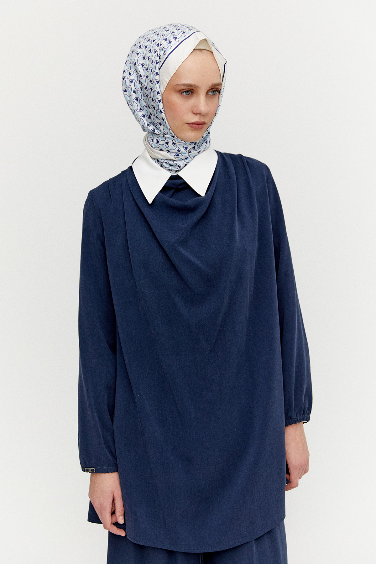 Degaje Yaka Tunik Pantolon Etek İkili Takım