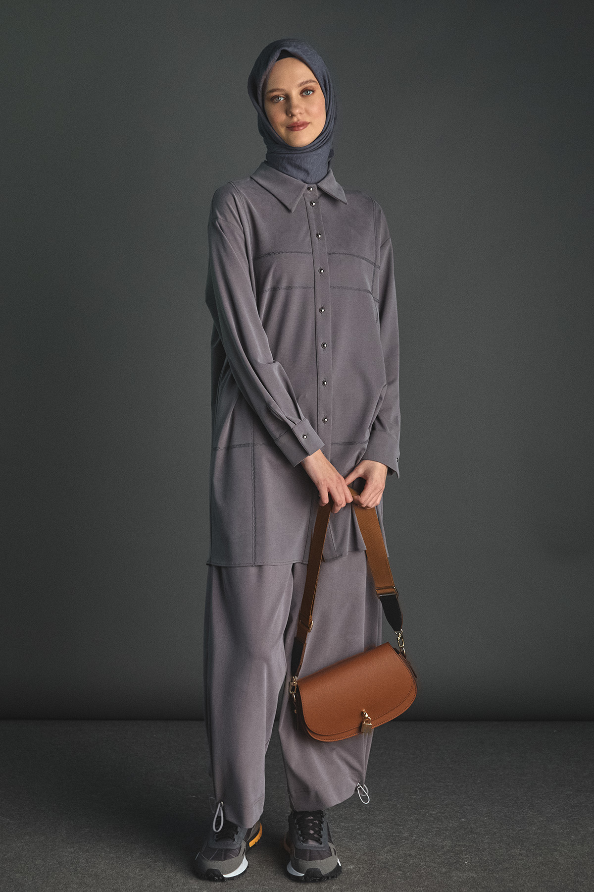 Spor Dikiş Gizli Patlı Lyocell Tunik