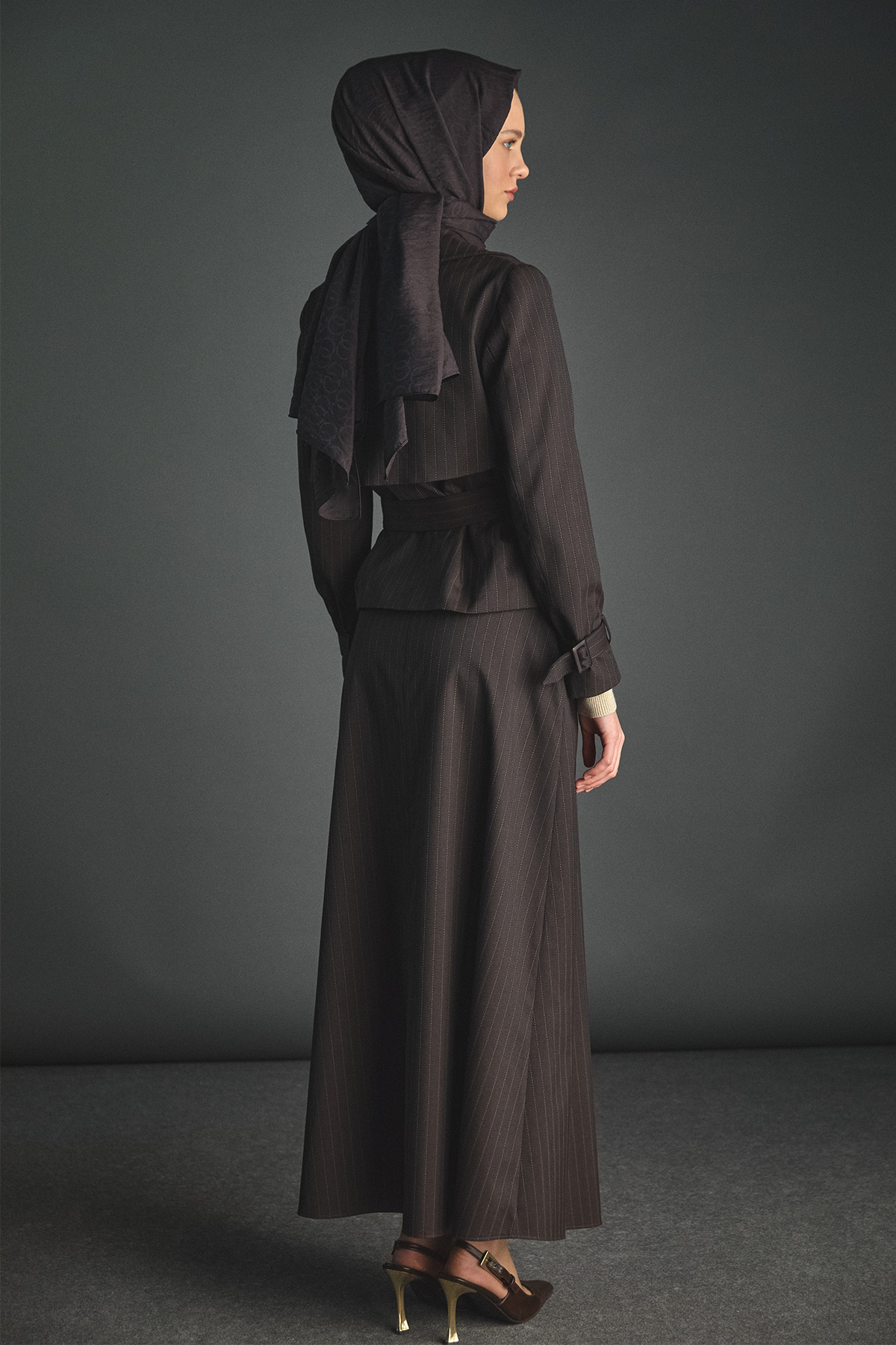 Kemerli Kruvaze Ceketli İkili Takım