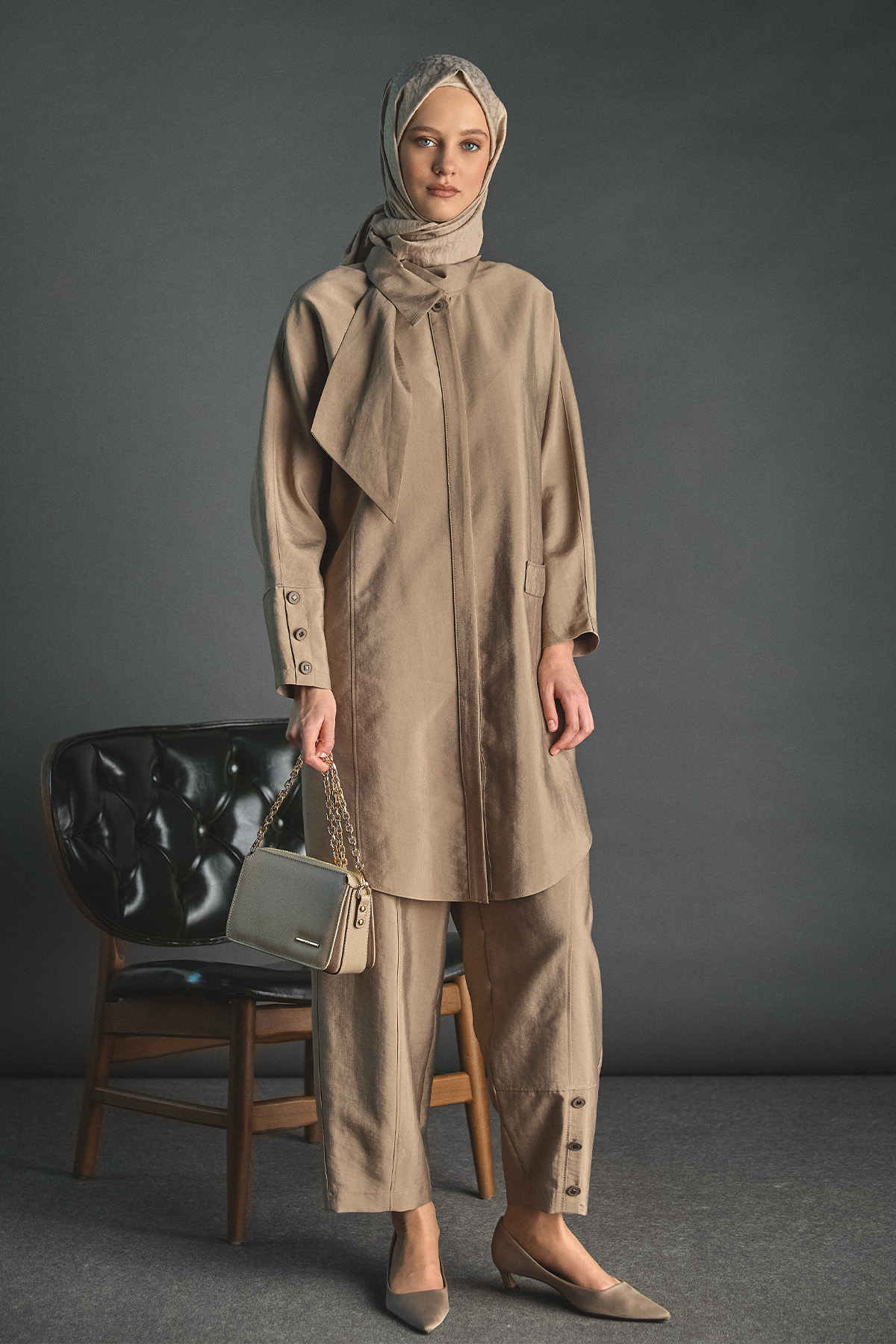 Fular Yakalı Şalvarlı İkili Takım