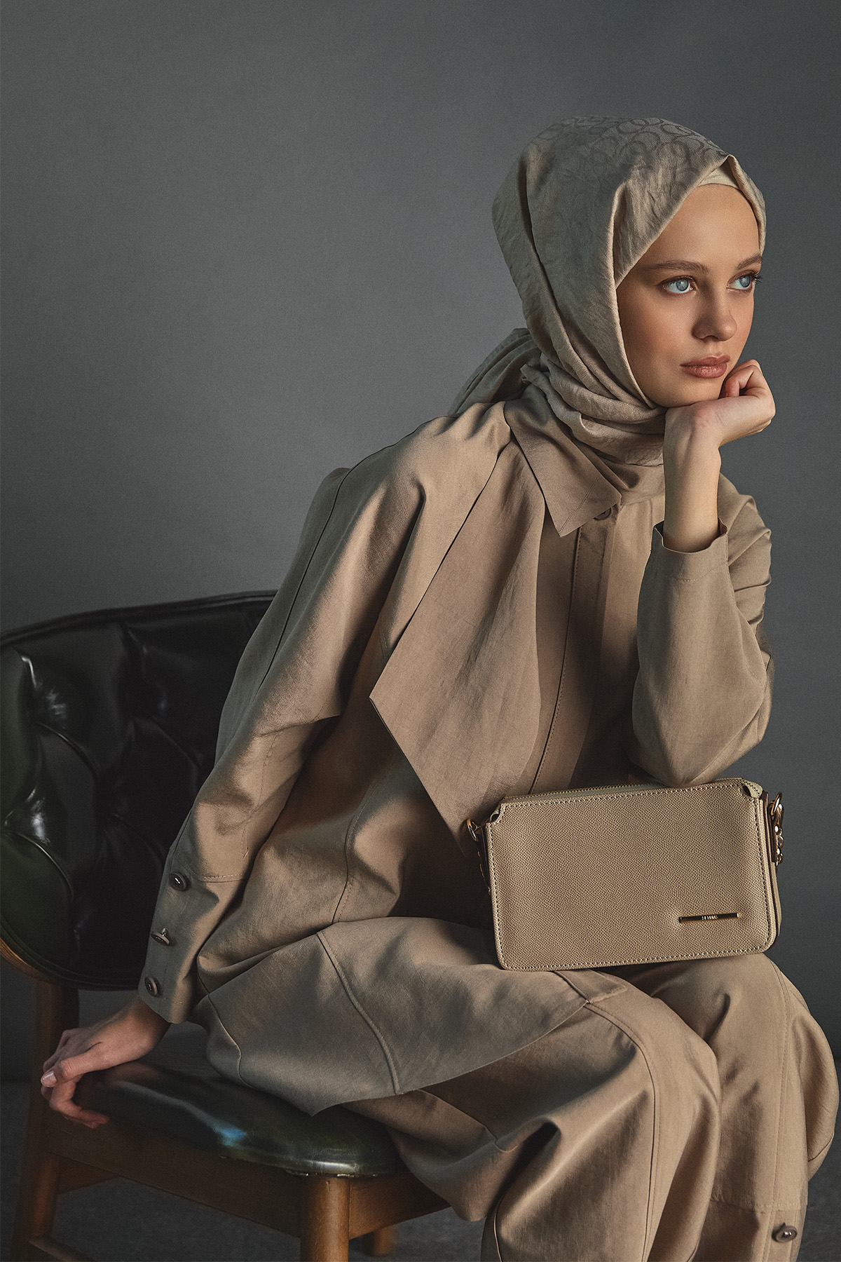 Fular Yakalı Şalvarlı İkili Takım