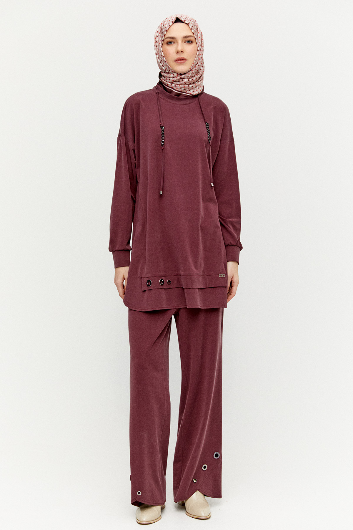 Zincir Detaylı Kuşgözlü İkili Takım