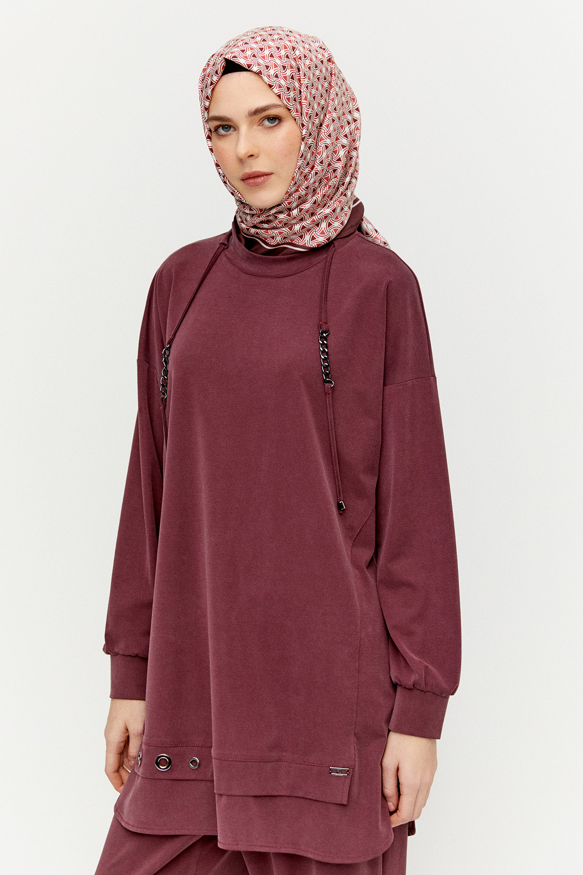 Zincir Detaylı Kuşgözlü İkili Takım