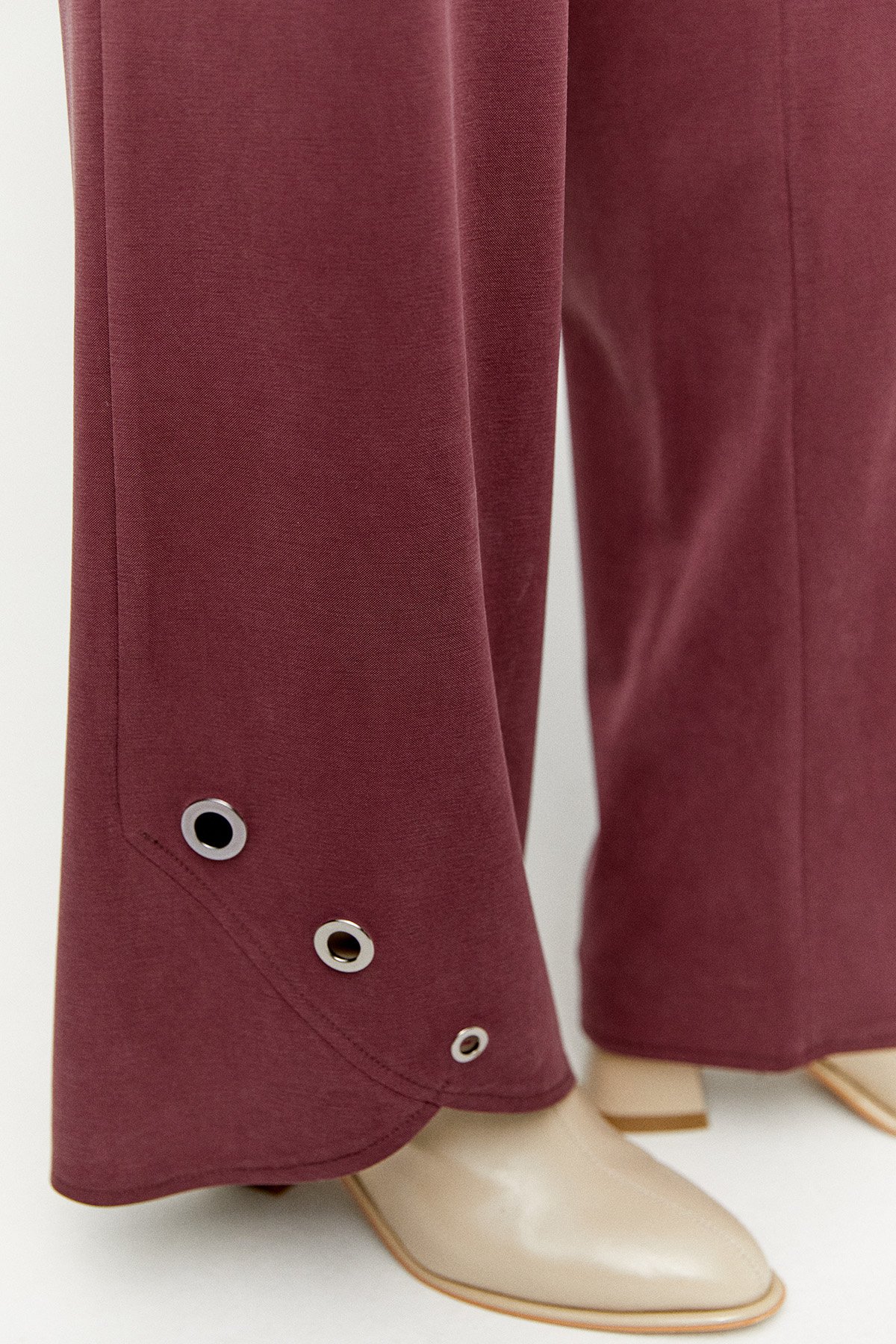 Zincir Detaylı Kuşgözlü İkili Takım