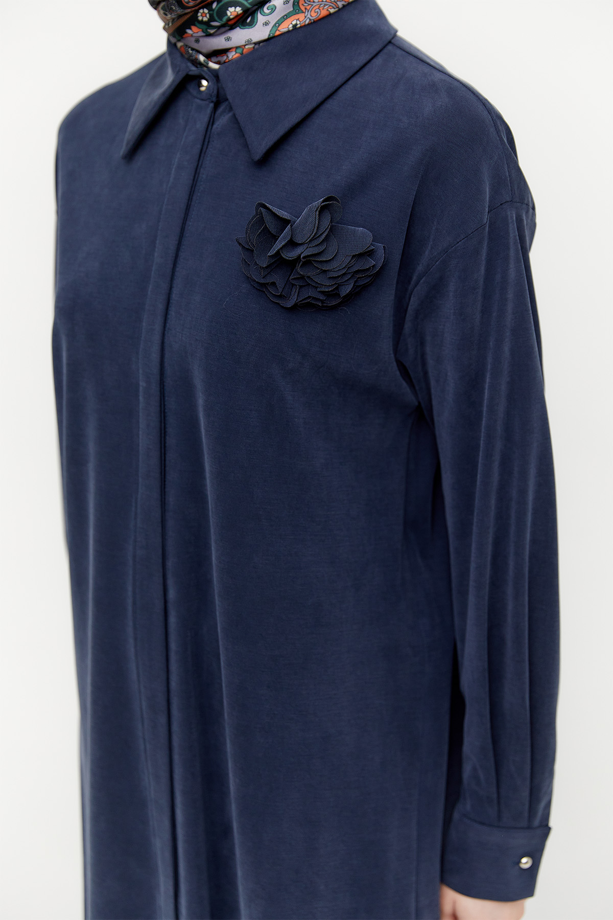 Broşlu Tunik