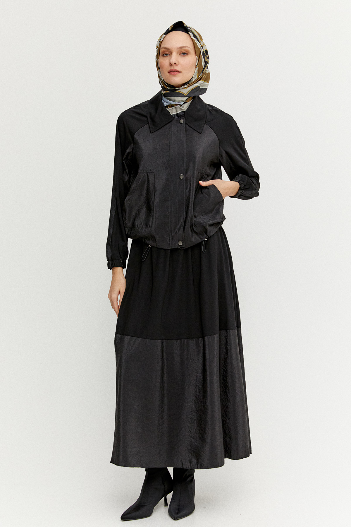 Şömiziye Yaka Çift Kumaş İkili Takım