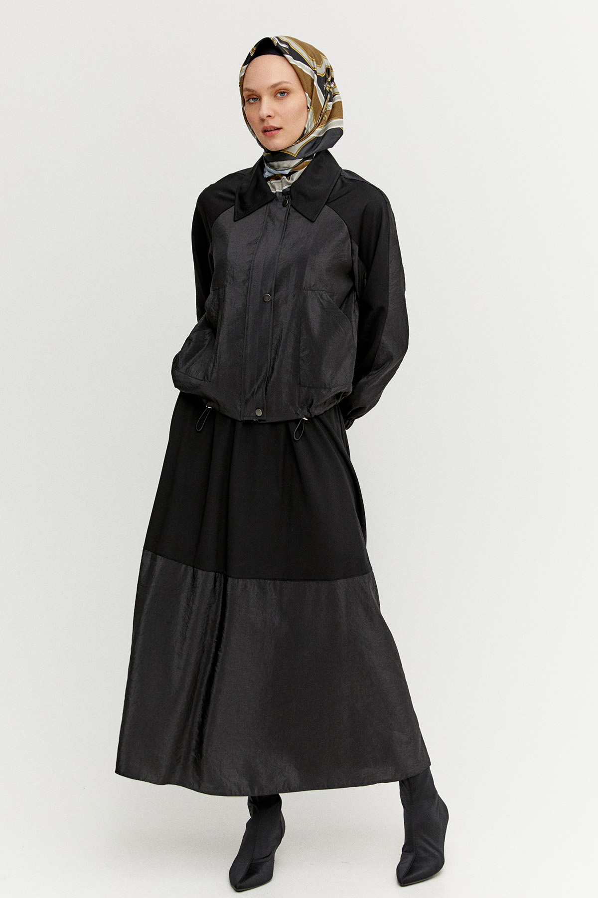 Şömiziye Yaka Çift Kumaş İkili Takım