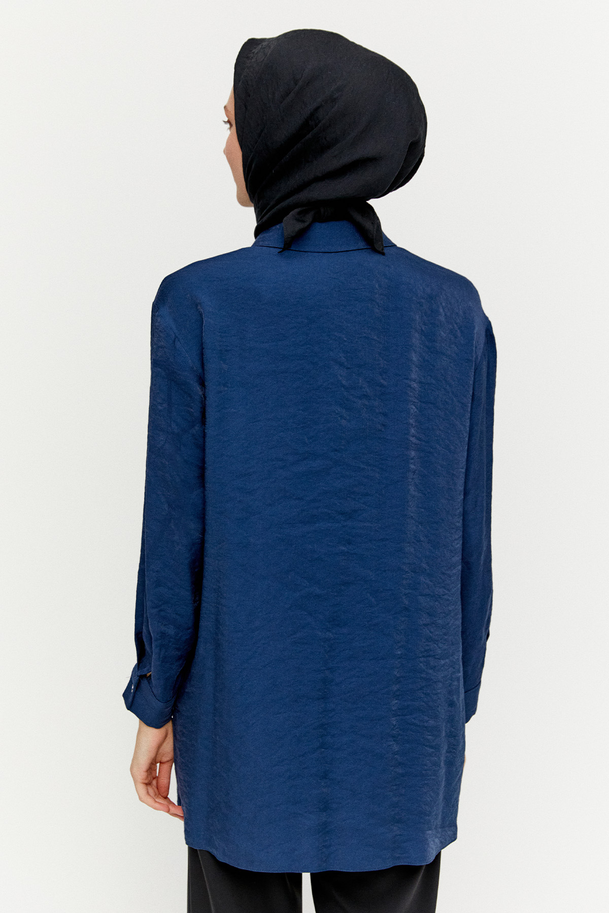 Desenli İlik Düğme Kapamalı Tunik