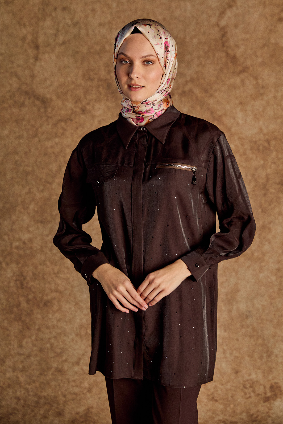 Desenli İlik Düğme Kapamalı Tunik