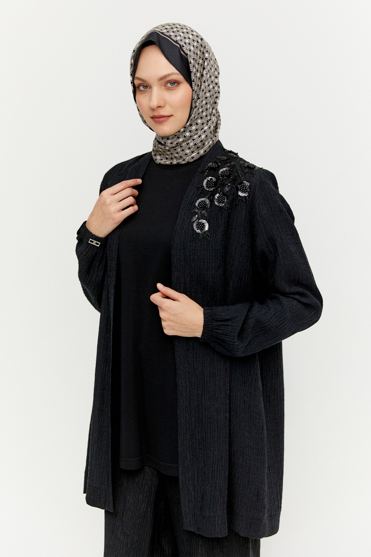 Dokulu Üçlü Takım