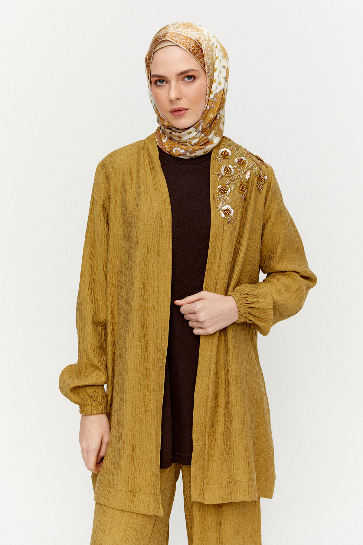 Dokulu Üçlü Takım