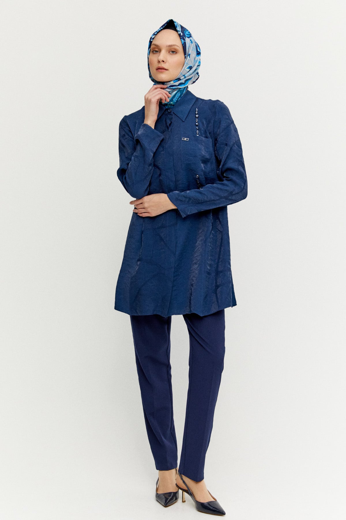 Jakarlı Taş İşlemeli Lyocell Tunik