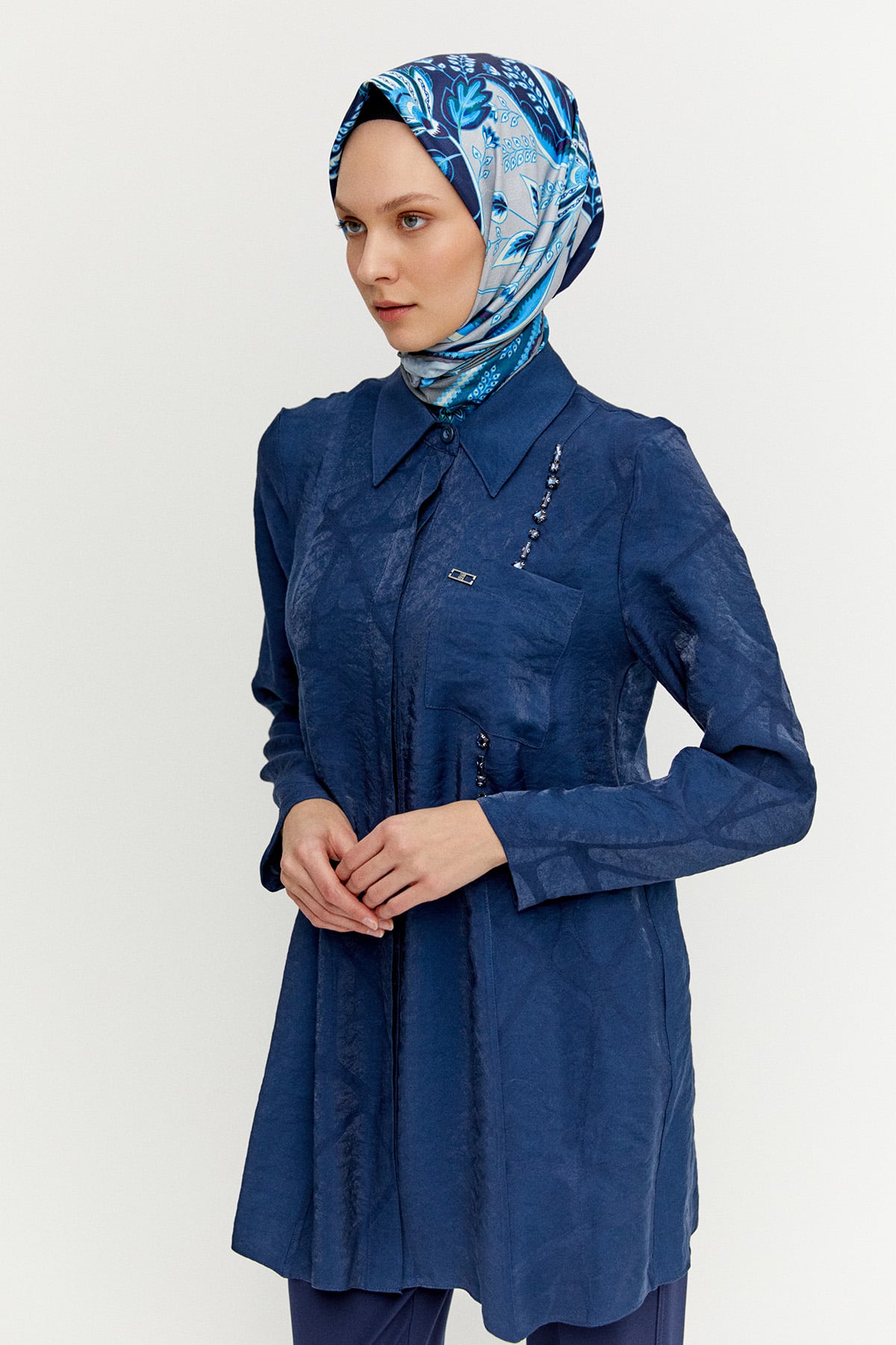 Jakarlı Taş İşlemeli Lyocell Tunik