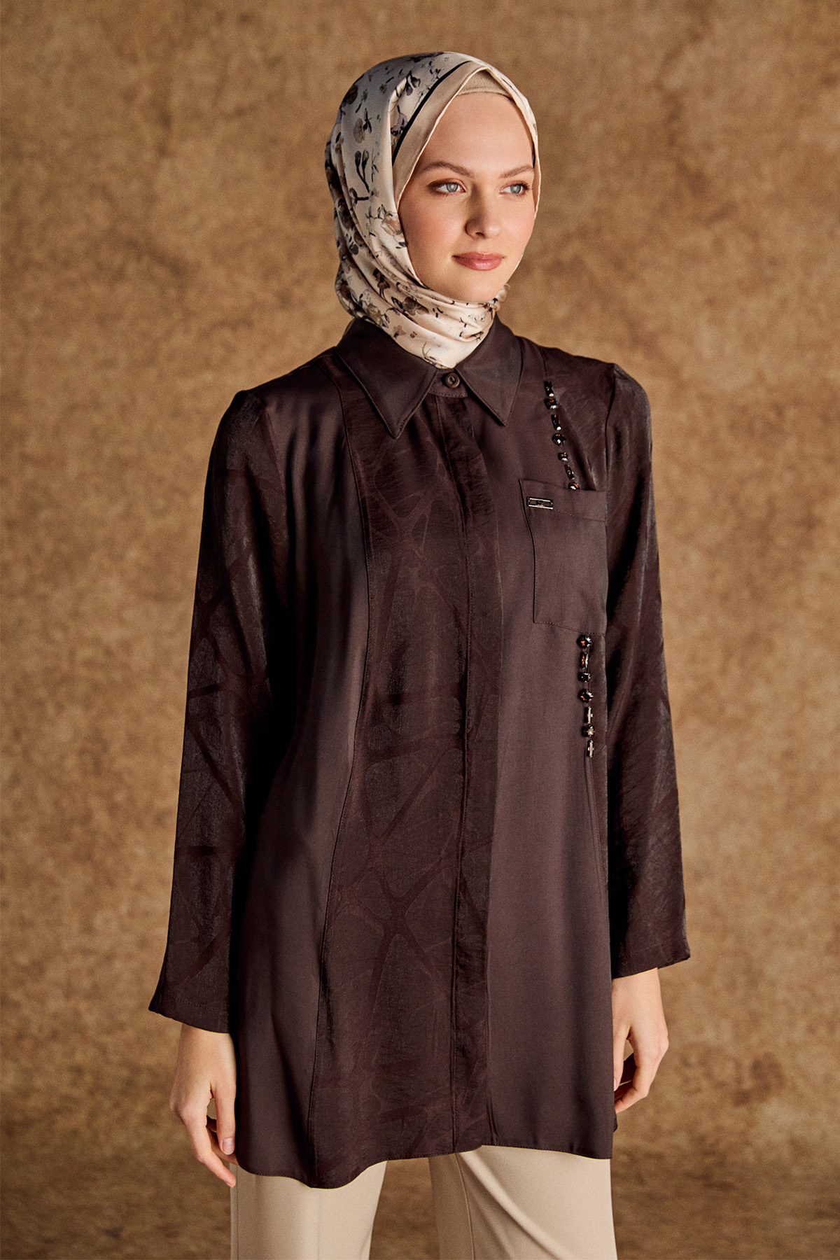 Jakarlı Taş İşlemeli Lyocell Tunik