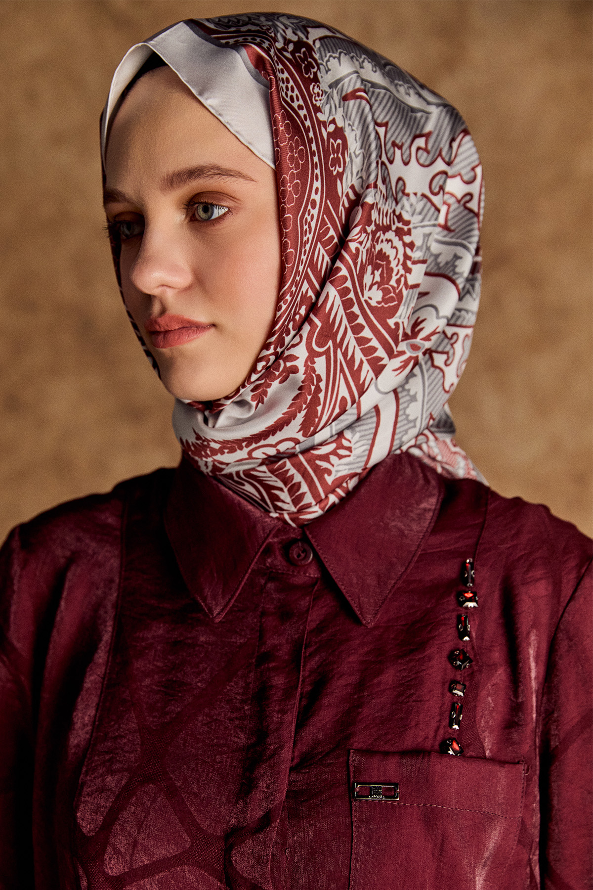 Jakarlı Taş İşlemeli Lyocell Tunik