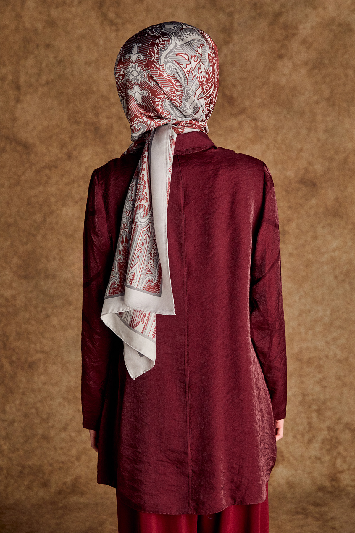 Jakarlı Taş İşlemeli Lyocell Tunik