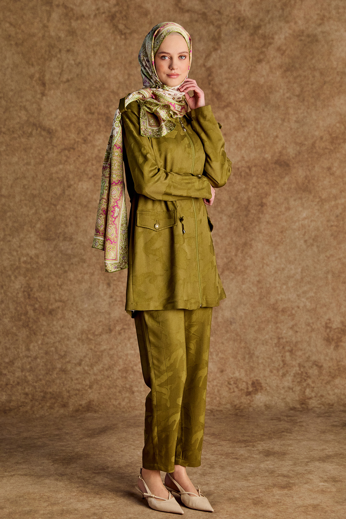 Jakarlı Desenli 3`Lü Takım