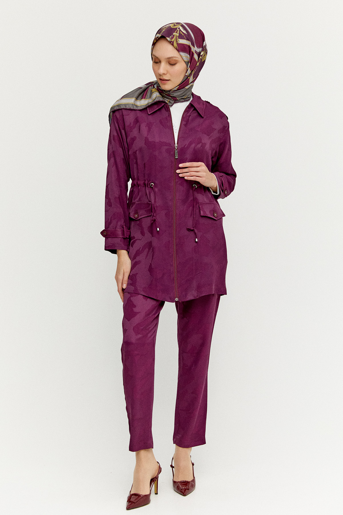 Jakarlı Desenli 3`Lü Takım