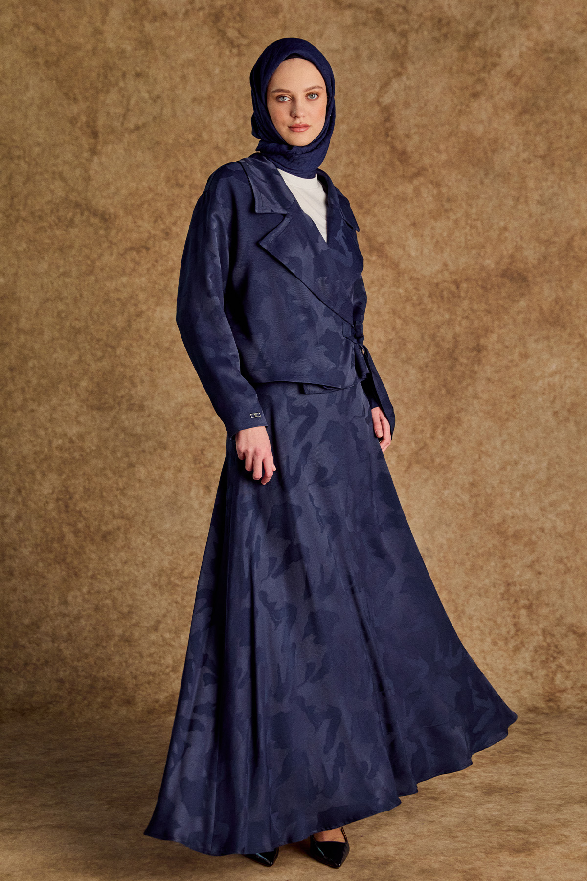 Kruvaze Ceket Çan Etekli Jakarlı Takım