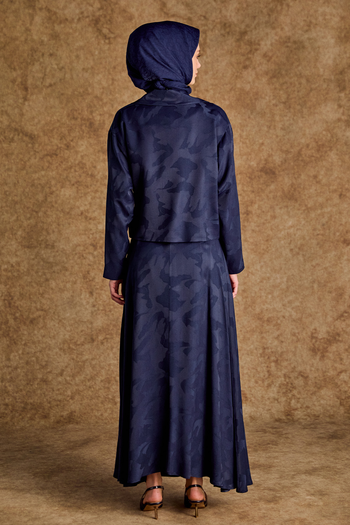 Kruvaze Ceket Çan Etekli Jakarlı Takım