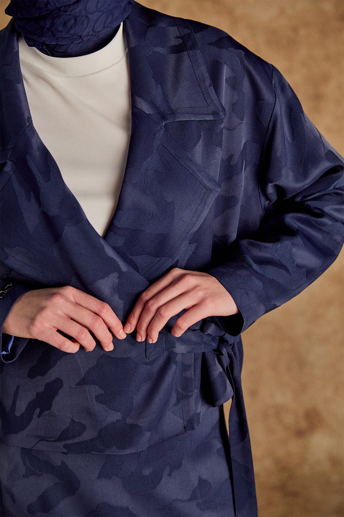 Kruvaze Ceket Çan Etekli Jakarlı Takım